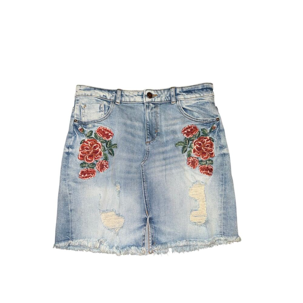 Zara Trafaluc Distressed Embroidered Rose Denim Mini Skirt Size Large